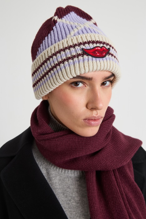 Cuffia con patch e intarsio