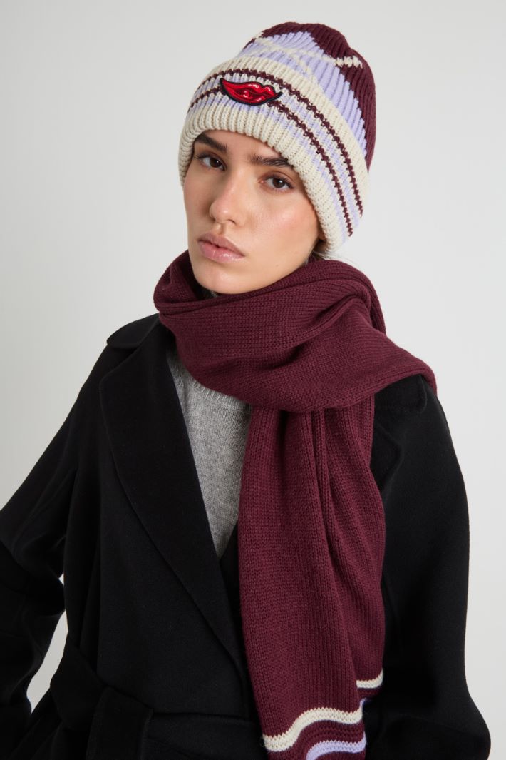 Patch and Intarsia Beanie Intrend