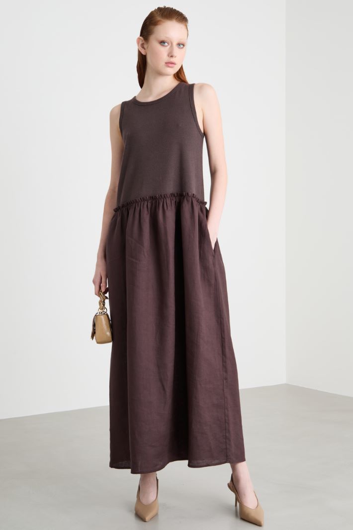 Sleeveless maxi dress Intrend