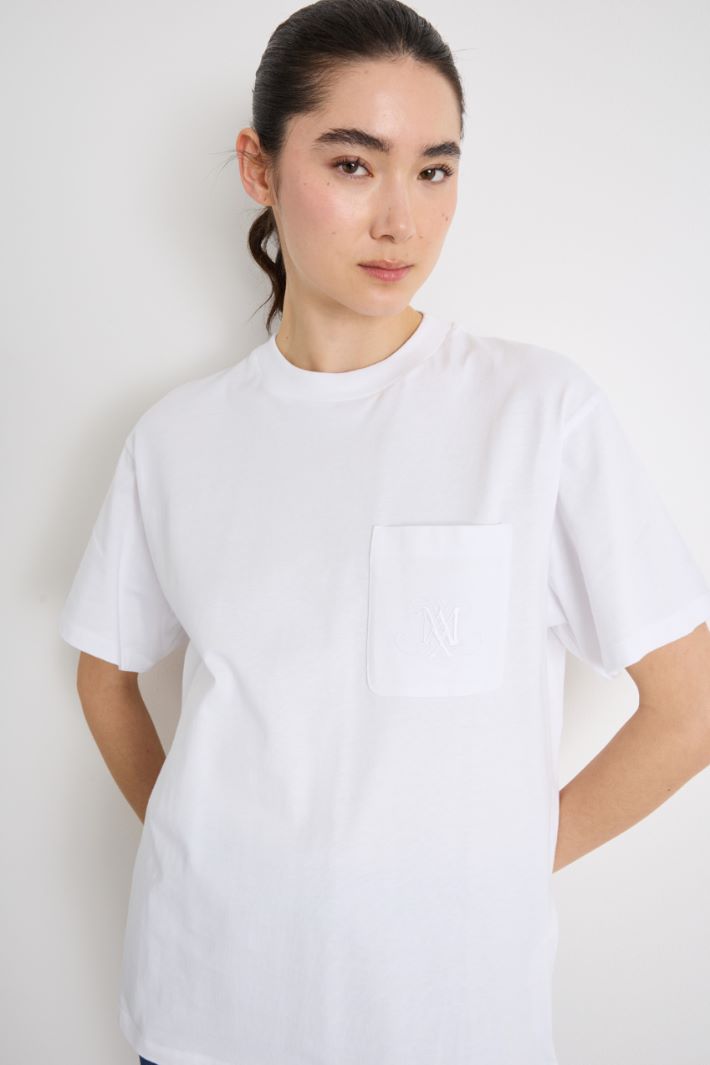 T-shirt con motivo ricamato Intrend - 3