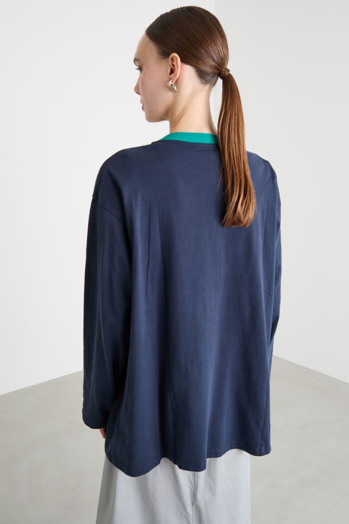 Embroidered T-shirt Intrend - 4