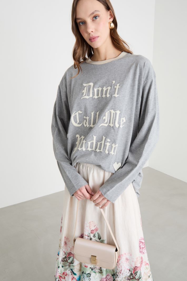 Embroidered T-shirt Intrend - 2