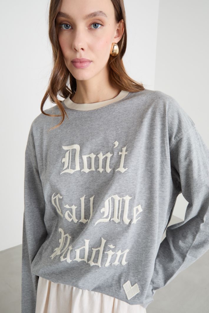 Embroidered T-shirt Intrend - 3