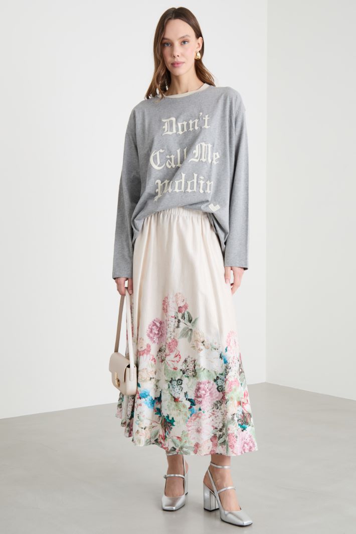 Embroidered T-shirt Intrend