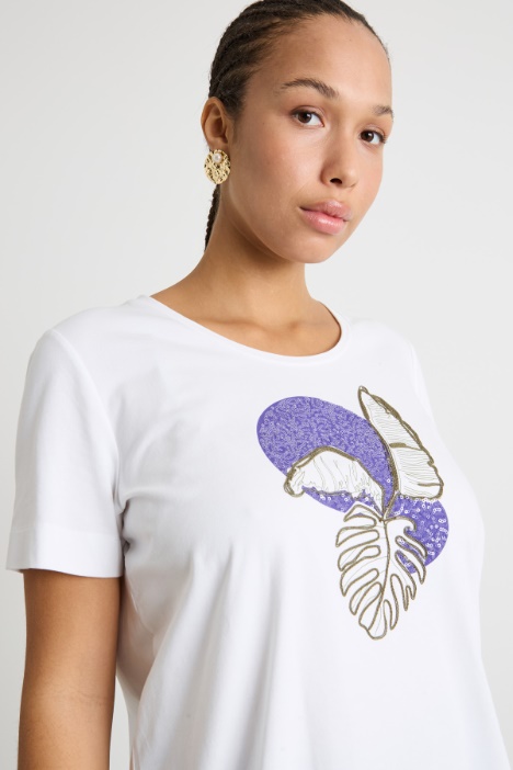 T-shirt in jersey con ricamo e stampa