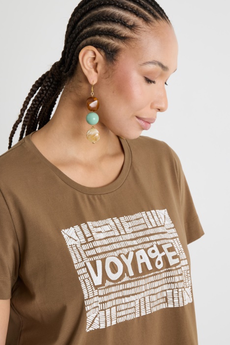 T-shirt in jersey con ricamo e stampa