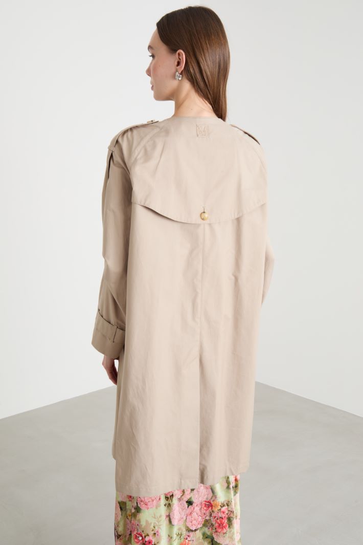 Gabardina midi de algodón hidrófugo Intrend - 4