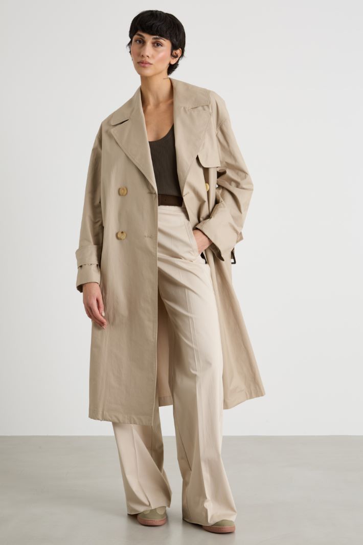 Double-breasted trench coat in water-repellent twill Intrend - 2