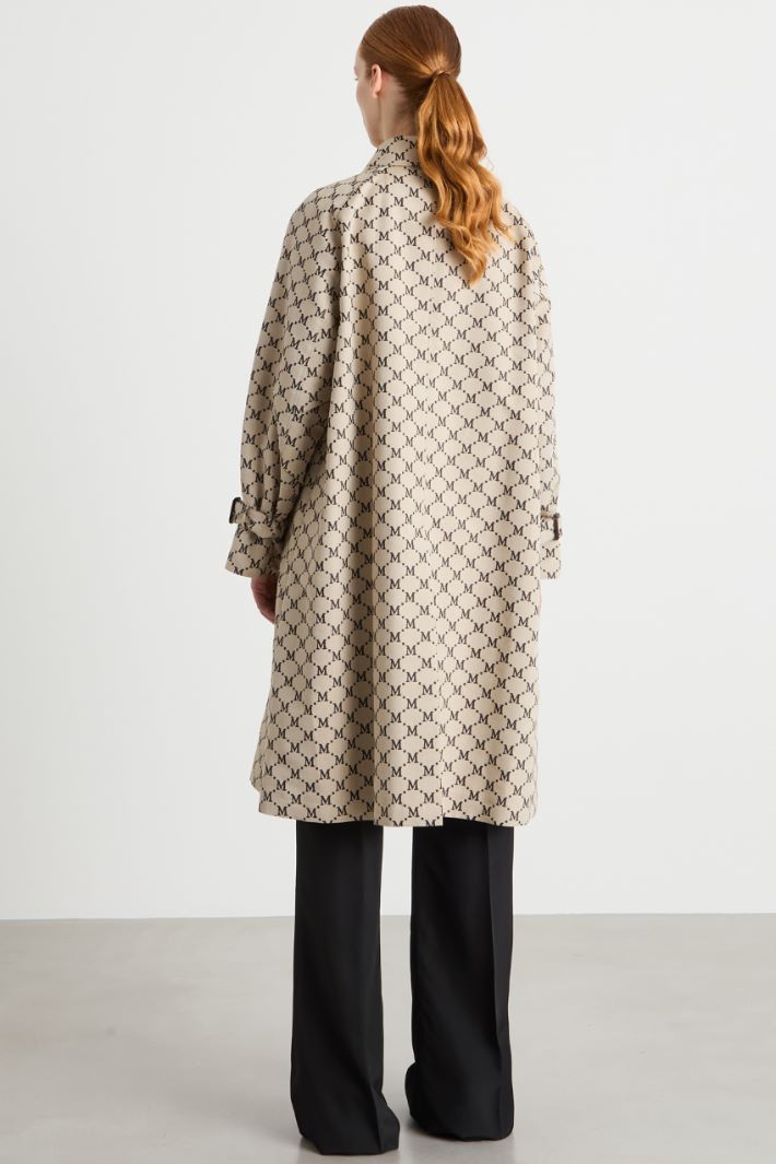Double-Breasted Trench Coat in Water-Repellent Jacquard Intrend - 4