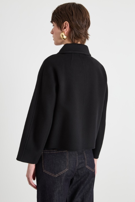 Chaqueta con bolsillos aplicados