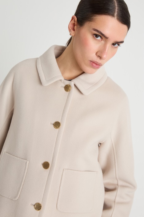 Chaqueta con bolsillos aplicados