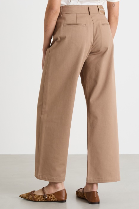 Pantalón ancho de corte recto