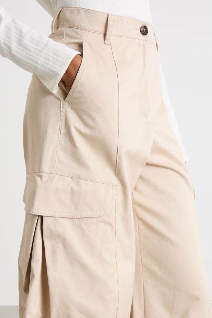 Gabardine cargo trousers Intrend - 3