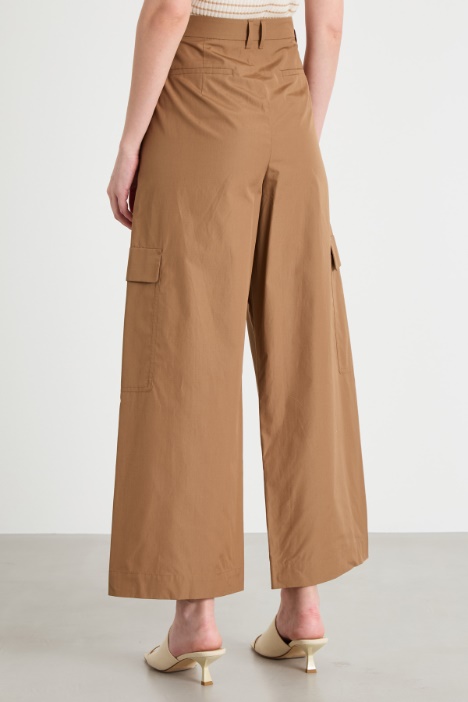 Pantalón cargo de popelina