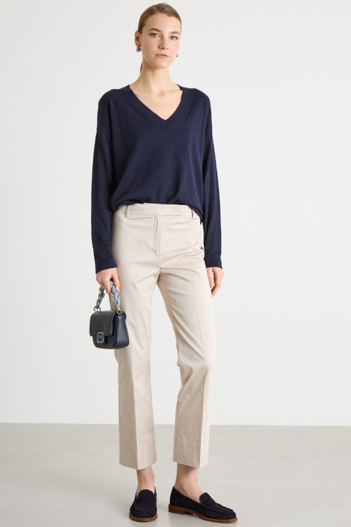 Slim-fit cropped satin trousers Intrend