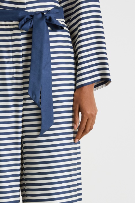 Pantalone in twill stampato con cintura