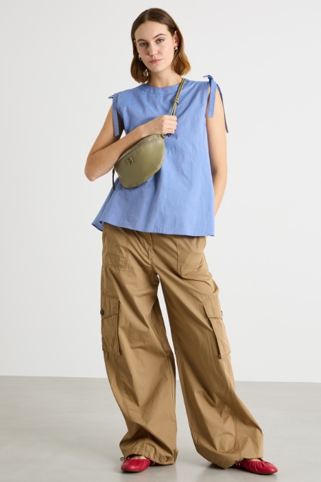 Sleeveless canvas top with ties Intrend