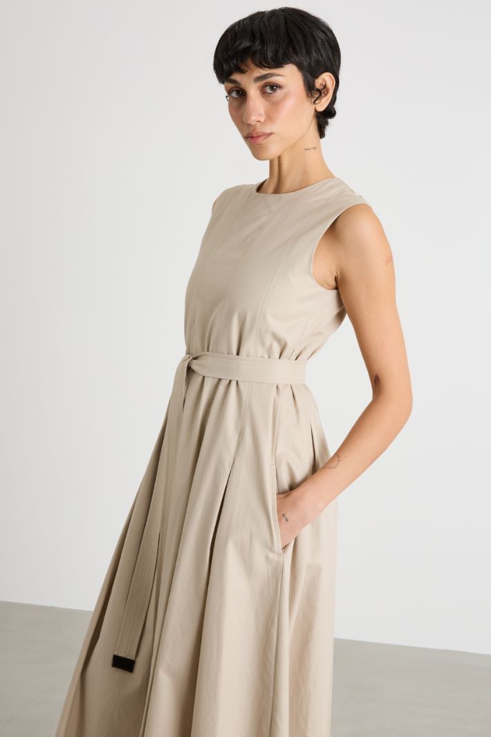 Abito smanicato in twill Intrend - 3