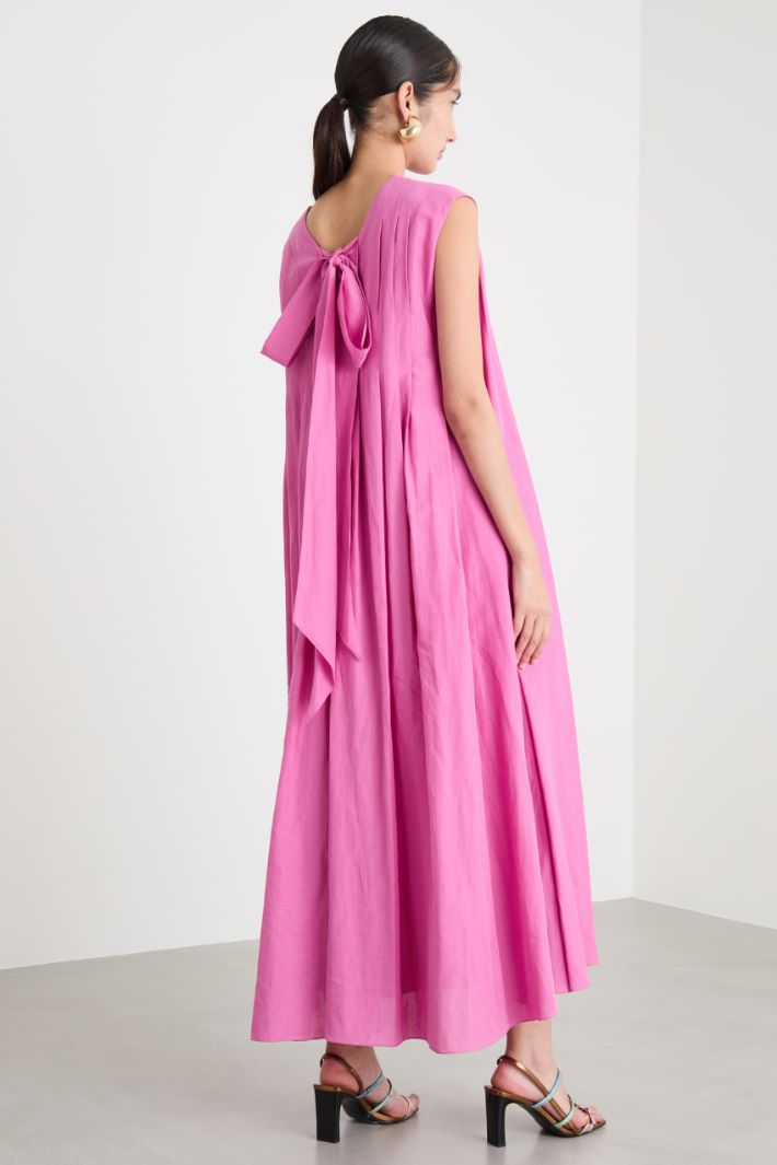 Maxi abito a pieghe Intrend - 4