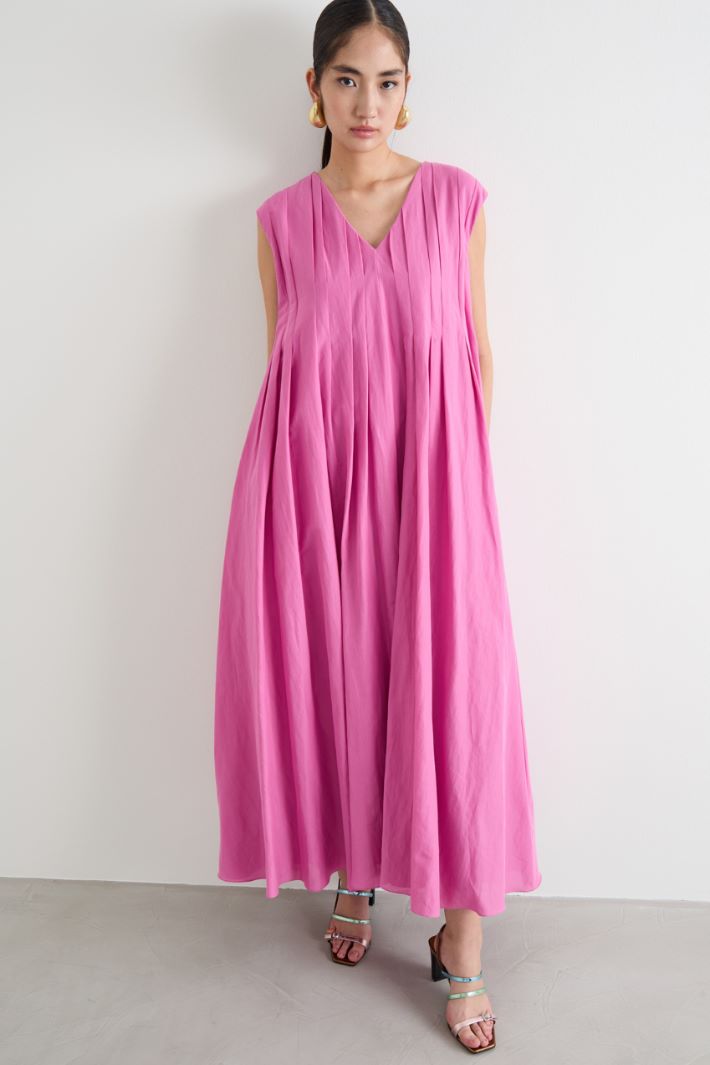 Maxi abito a pieghe Intrend - 2