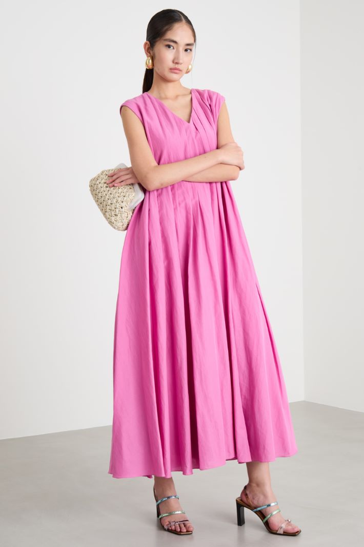 Maxi abito a pieghe Intrend