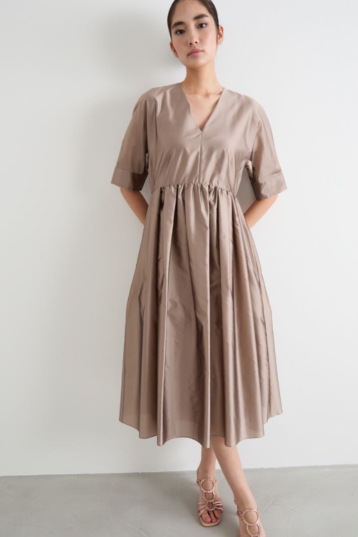 Abito midi in organza Intrend - 2