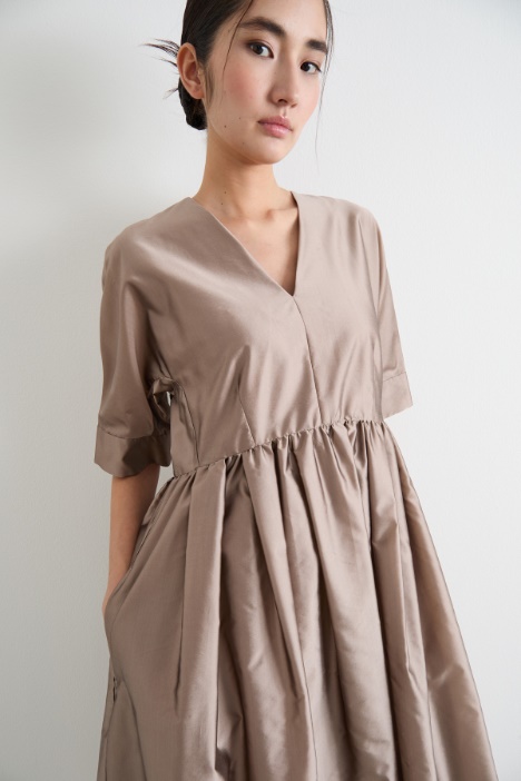 Abito midi in organza