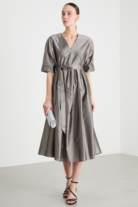 Abito midi in organza Intrend