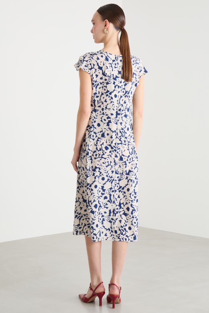 Abito midi in crepe stampata Intrend - 4