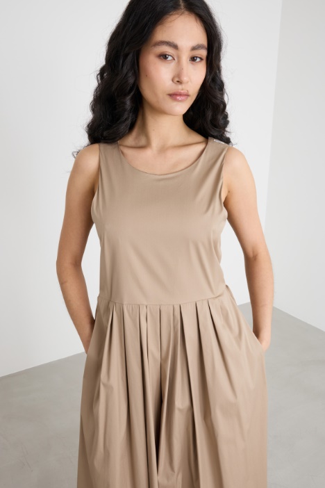 Abito smanicato in popeline