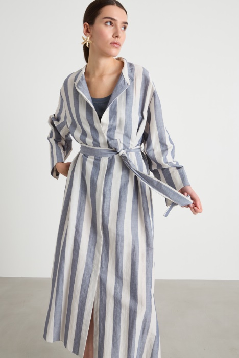 Vestido camisero de lona con cuello mao