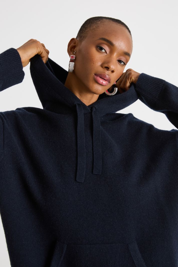 Hooded sweatshirt dress Intrend - 3