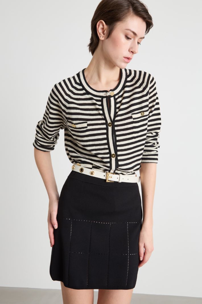 Crew-neck cardigan with patch pockets Intrend - 2