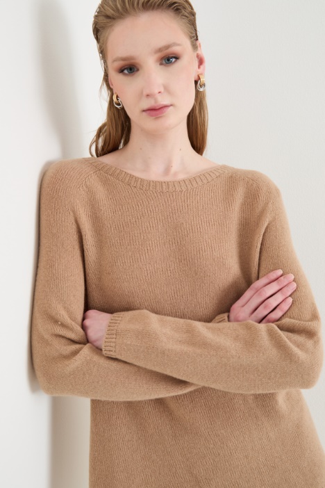 Maglia con maniche a raglan