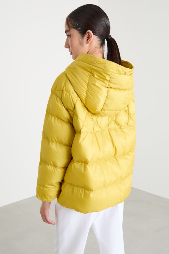 Plumífero de tela repelente al agua Intrend - 4