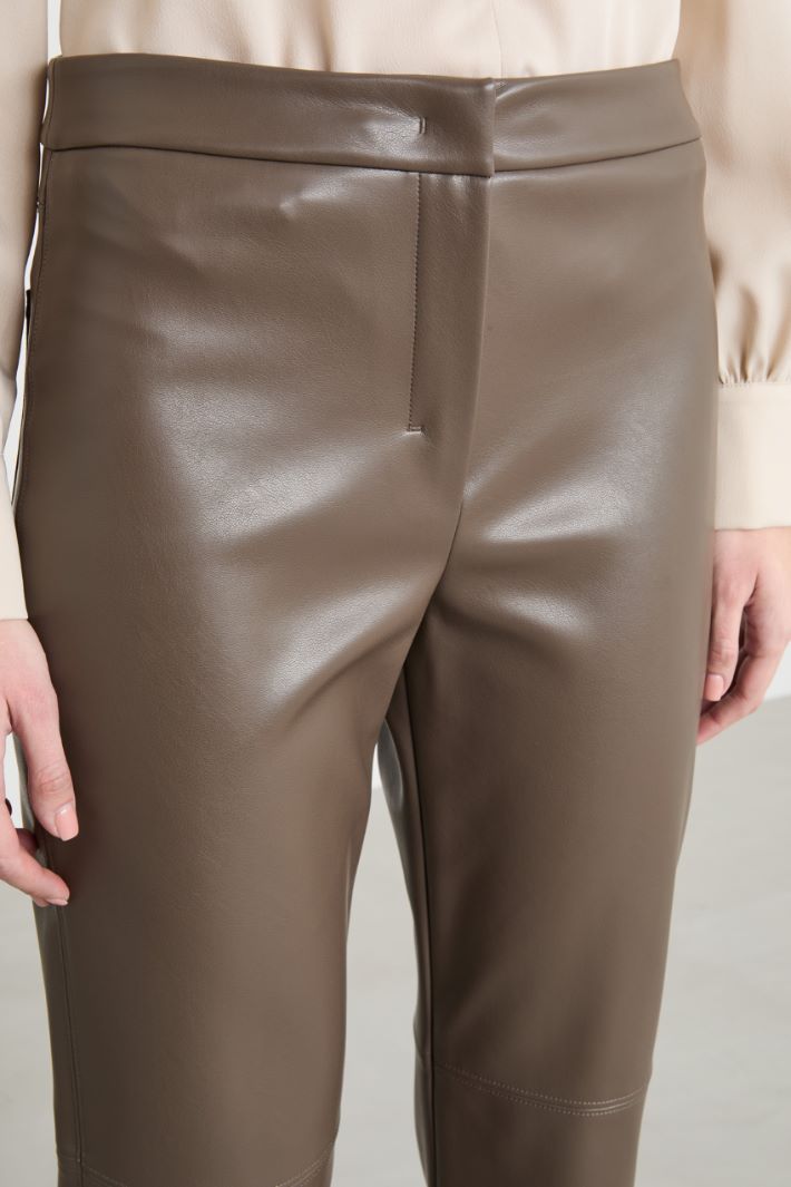 Slim-fit coated trousers Intrend - 3