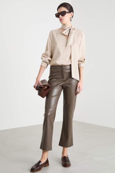 Slim-fit coated trousers Intrend