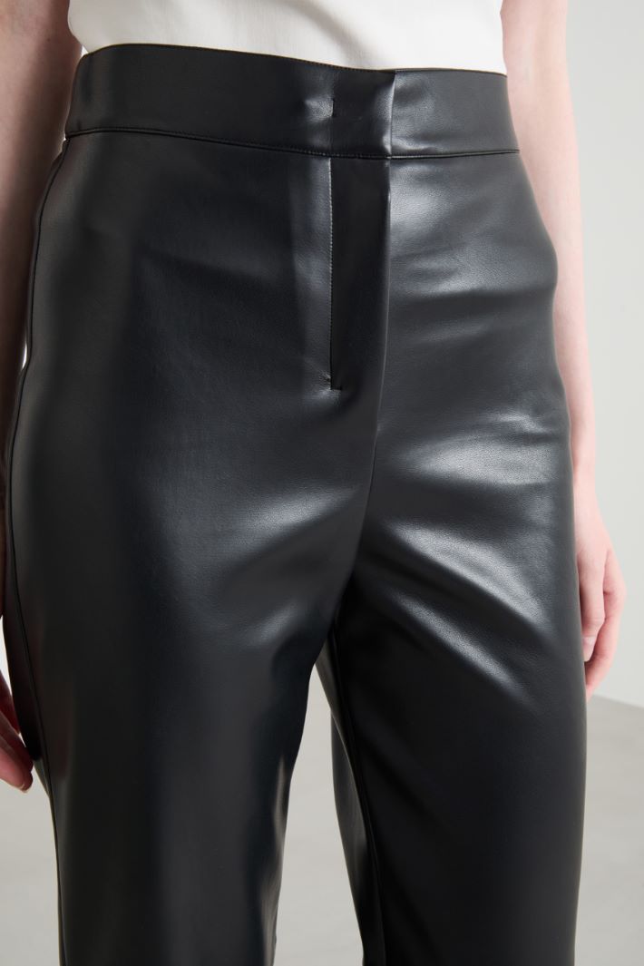 Pantalone crop in tessuto spalmato Intrend - 3