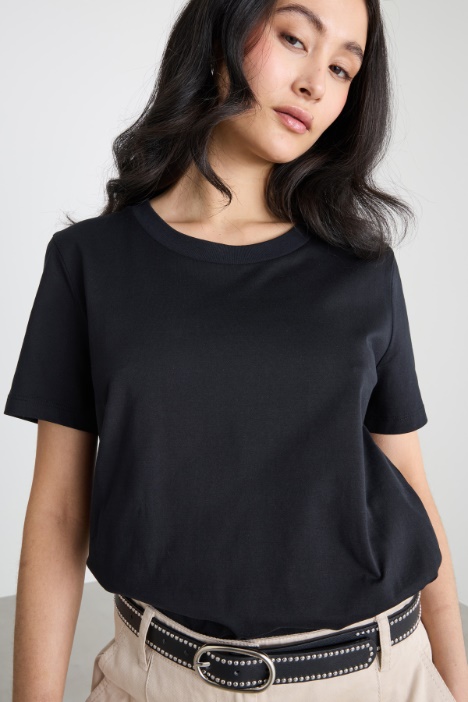 T-shirt in jersey con ricamo