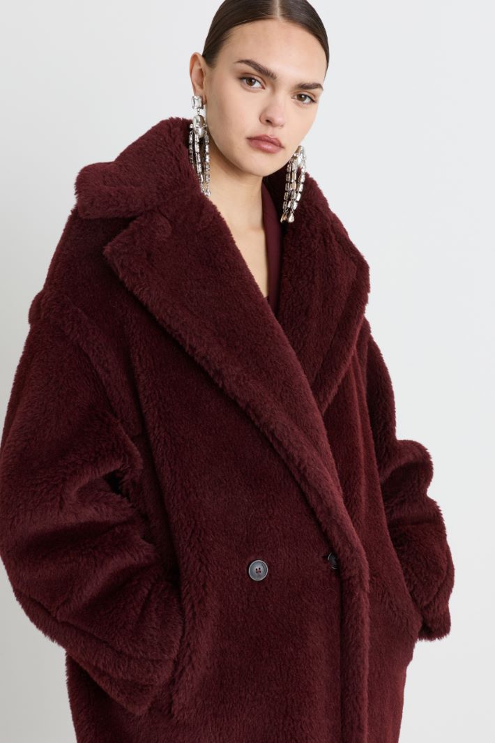 Cappotto doppiopetto in tessuto morbido e caldo - BORDEAUX - Intrend - 3