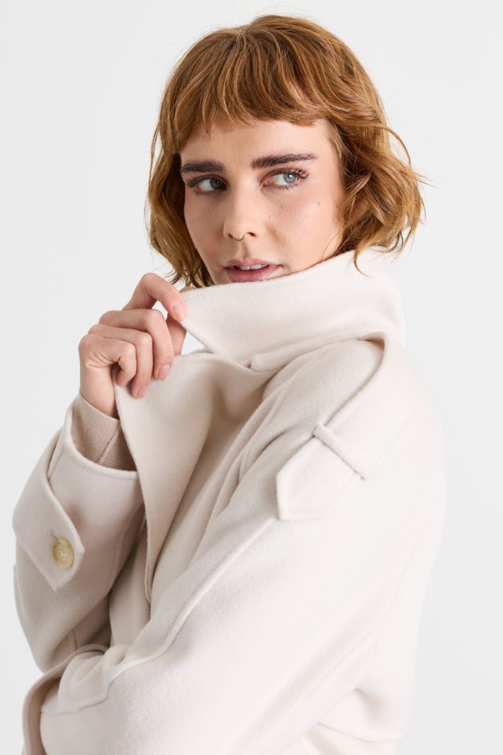 Wide-Lapel Trench Coat - WHITE - Intrend - 3