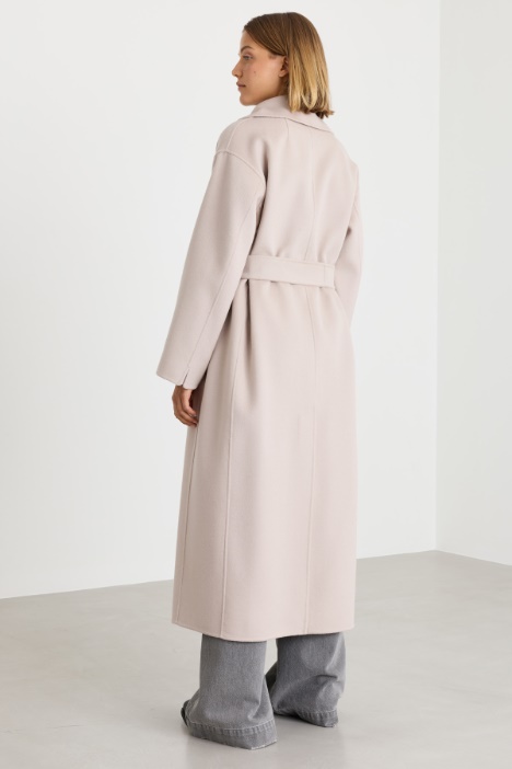 Cappotto in lana con cintura