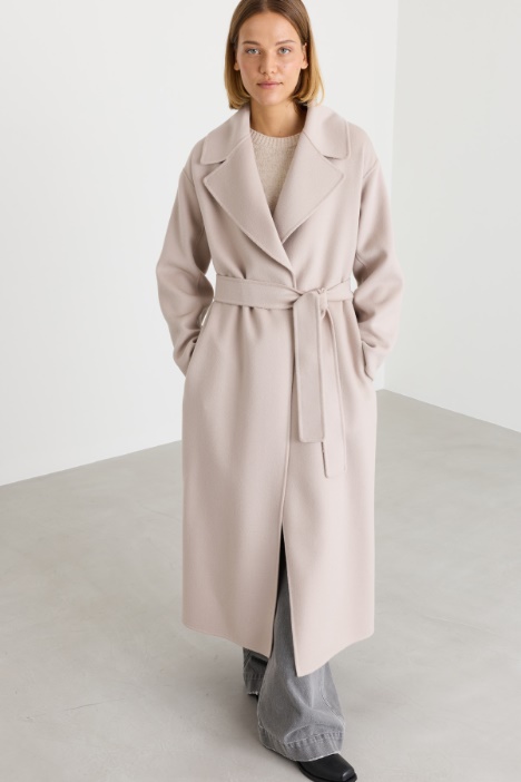 Cappotto in lana con cintura