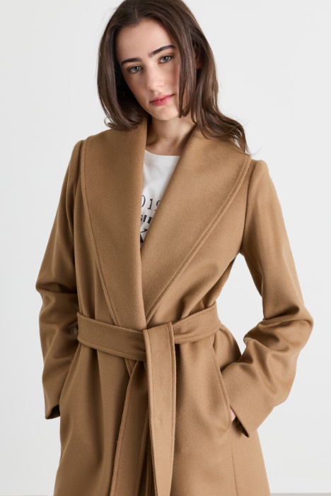 Cappotto a vestaglia in lana