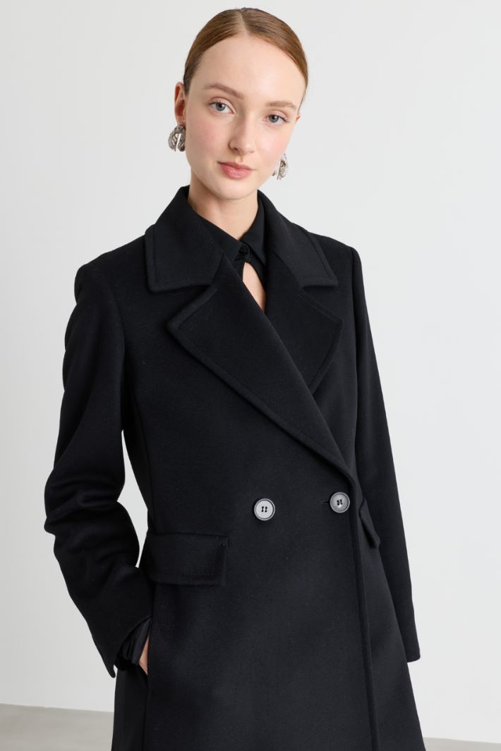 Cappotto doppiopetto con maxi rever - NERO - Intrend - 3