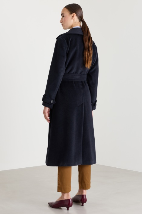 Cappotto doppiopetto in lana con alamari