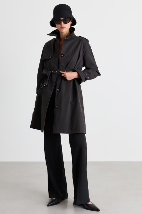 Trench de gabardina con botonadura sencilla - Intrend