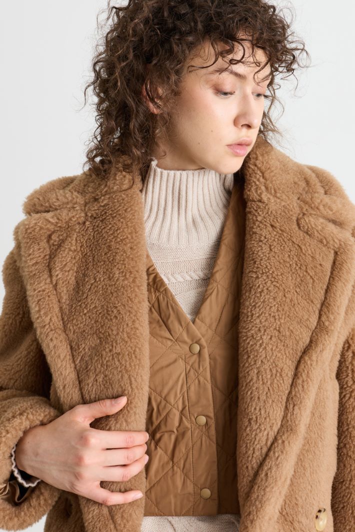 Cappotto e gilet crop 2-in-1 in tessuto morbido e caldo - CAMMELLO - Intrend - 4