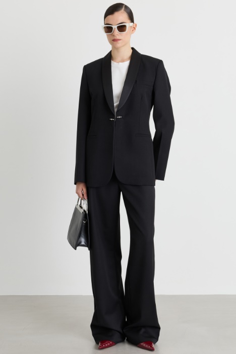 Blazer esmoquin de gabardina y satén - Intrend
