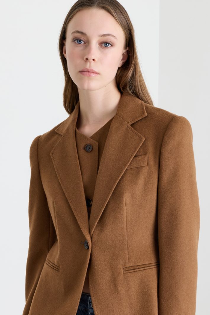 Giacca aderente in drap leggero - CAMMELLO - Intrend - 3